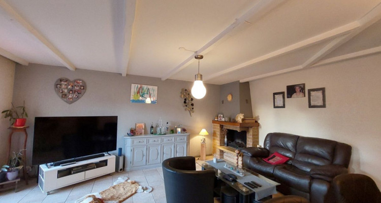 Appartement moderne de 4,5 pièces avec jardin image 4