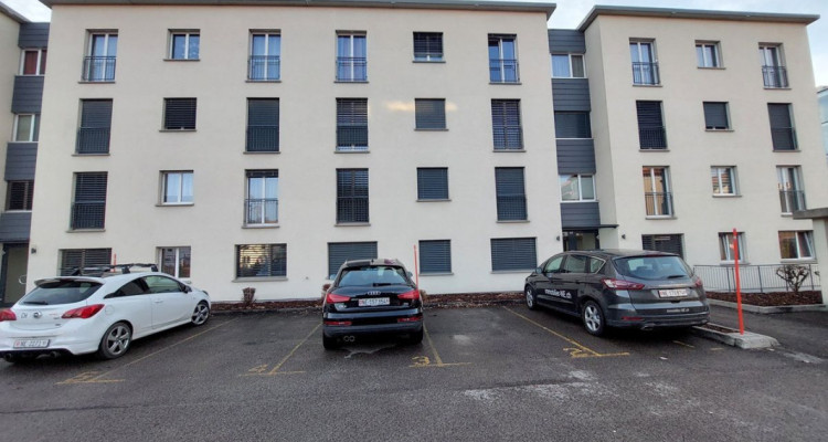 Appartement moderne de 4,5 pièces avec jardin image 11