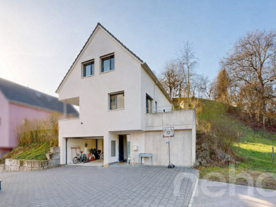 Einfamilienhaus mit Wellnessbereich, Garten und hochwertigem Ausbau image 1