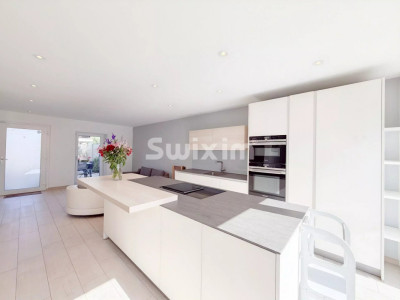 Charming family house with garden image 2