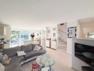 Charming family house with garden image 3