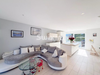 Charming family house with garden image 4