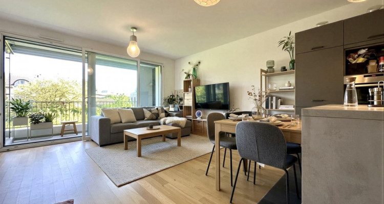 Charmant 4 pièces de 86 m² dans un immeuble THPE image 2