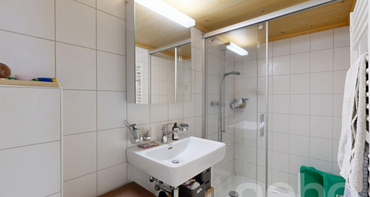 Exklusiv: Grosses Chalet für gemischte Nutzung am Dorfeingang image 8