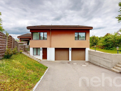 Grosszügiges 7½ Zimmer EFH mit Pool an bevorzugter Wohnlage image 1