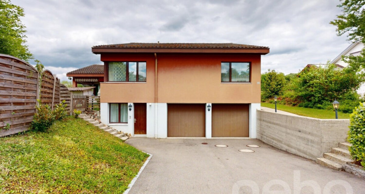 Grosszügiges 7½ Zimmer EFH mit Pool an bevorzugter Wohnlage image 1