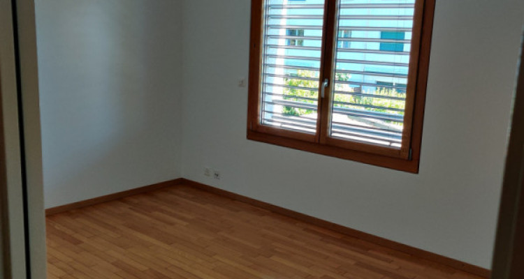 A saisir! Magnifique 6 pièces situé à Lancy/Genève 180m2 grand balcon + loggia  image 2
