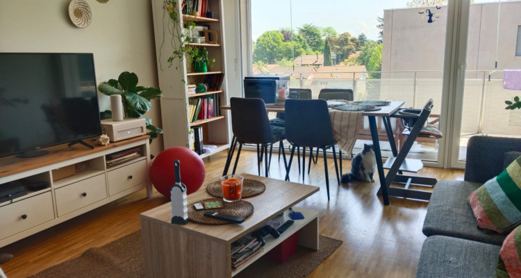 Joli 4 pièces avec grand balcon idéalement situé dans la région de Cointrin GE image 2
