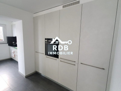 Appartement spacieux en duplex de 5 pièces à Payerne image 3