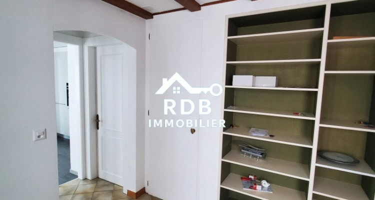 Appartement spacieux en duplex de 5 pièces à Payerne image 6