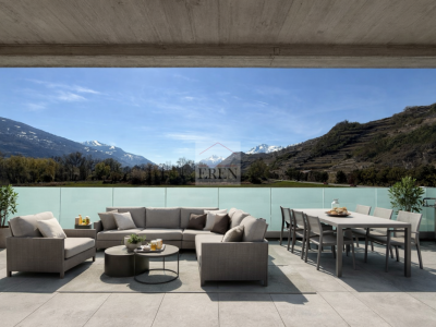 Spacieux attique 4,5 pièces avec terrasse panoramique de 68 m2 image 1