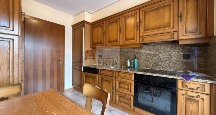 Appartement 3,5 pièces à louer au centre ville de Sion image 4