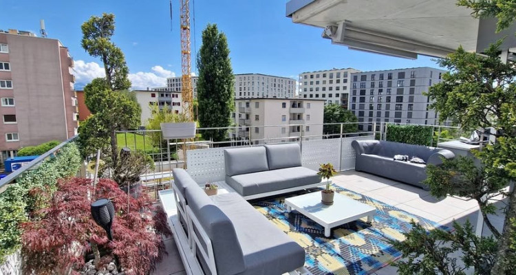 magnifique attique familial de 4,5 pièces de 100 m² image 1