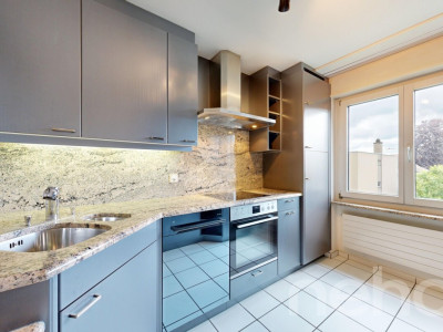 Helle 3.5 Zimmer-Wohnung mit Balkon und Garage in Schönenwerd image 3
