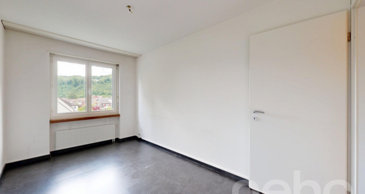 Helle 3.5 Zimmer-Wohnung mit Balkon und Garage in Schönenwerd image 7