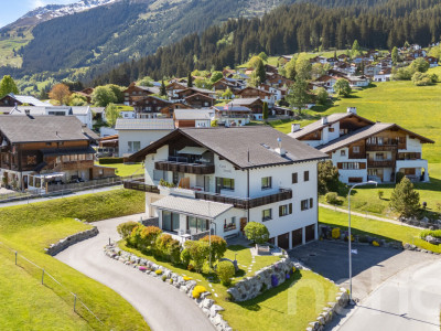 Charmante Dachwohnung mit Bergpanorama in Brigels image 1