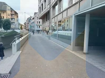 LOCAL COMMERCIAL TRÈS BIEN SITUÉ À  MORGES image 2