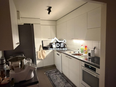 Appartement de 4 pièces au 3ème étage situé à Genève 1205 image 4