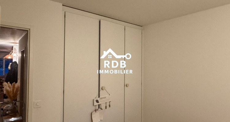 Appartement de 4 pièces au 3ème étage situé à Genève 1205 image 5