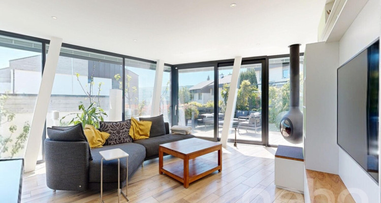 Exklusives Designhaus mit Galerie & beeindruckender Glasfront image 4
