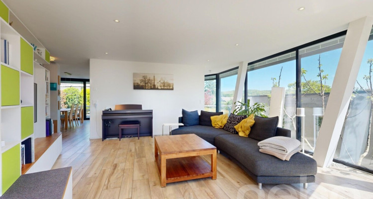 Exklusives Designhaus mit Galerie & beeindruckender Glasfront image 5