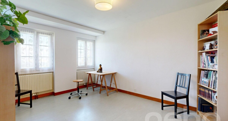 Maison de caractère avec 3 logements, jardin et vue ? fort potentiel image 7