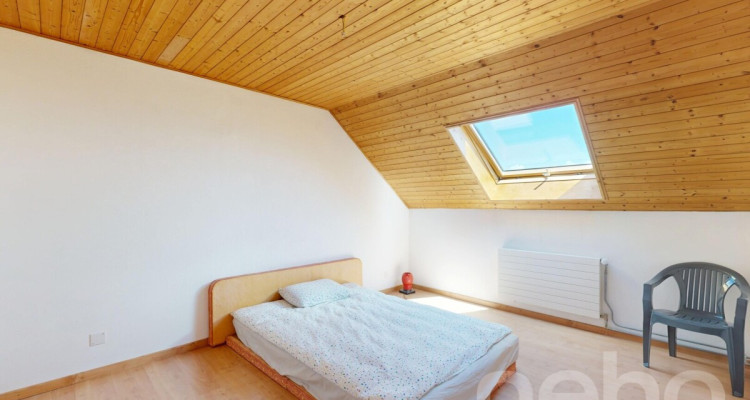 Maison de caractère avec 3 logements, jardin et vue ? fort potentiel image 9