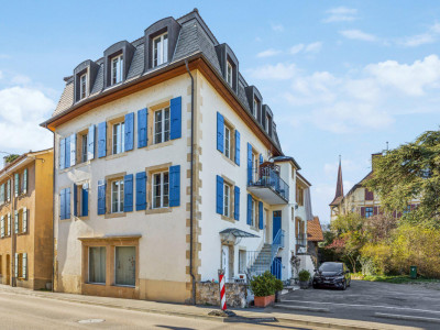 Immeuble de caractère au coeur dAuvernier ? Potentiel résidentiel et commercial image 1