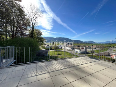 Exclusivité ! Superbe attique avec une vue dégagée sur les montagnes ! image 1