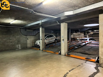 Place de parc sur lift à Sierre  image 1
