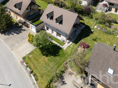 Schönes 9-Zimmer-EFH mit Einliegerwohnung in Madetswil (ZH) image 1