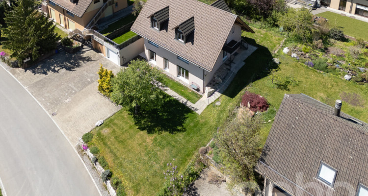 Schönes 9-Zimmer-EFH mit Einliegerwohnung in Madetswil (ZH) image 1
