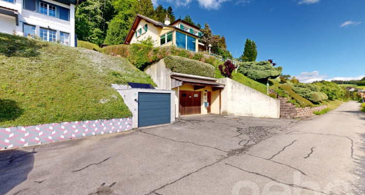 Grande villa lumineuse avec vue dégagée et parcelle de 1205 m² image 1