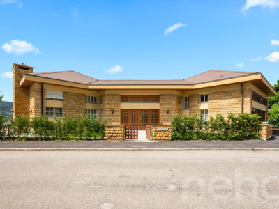 Demeure de maître de 480m² avec appartement de rendement image 12