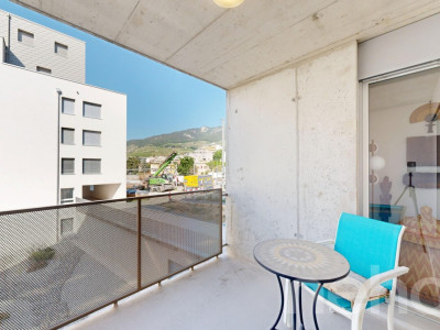 Superbe appartement 2,5 pièces comme neuf à Sierre image 3