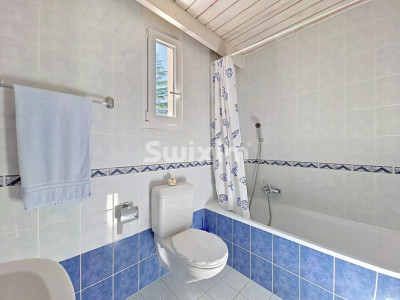 MAISON FAMILIALE  AU CALME AVEC PISCINE image 8