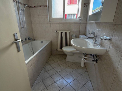 Lumineux appartement à rénover  image 6