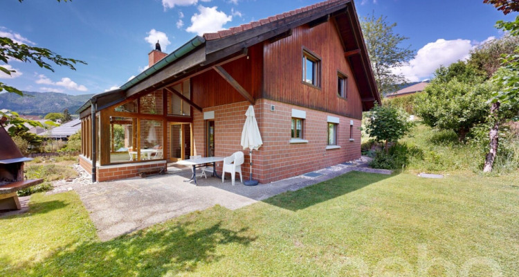 6.5-Zimmerhaus mit Licht, Raum und schöner Aussicht image 1