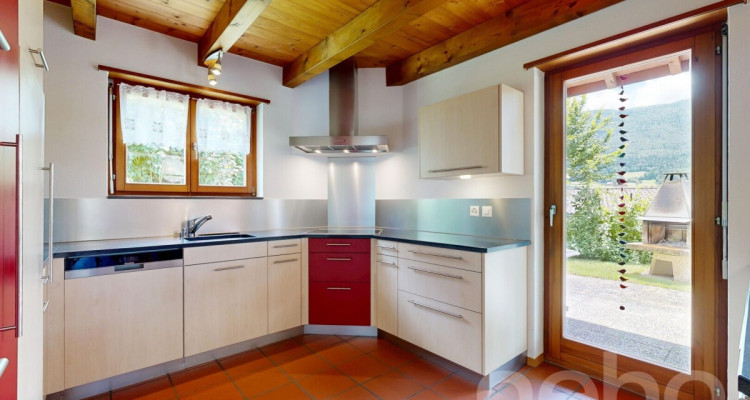 6.5-Zimmerhaus mit Licht, Raum und schöner Aussicht image 8