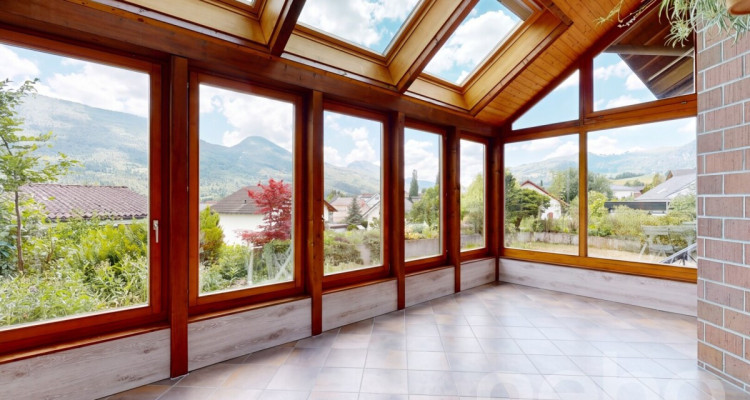 6.5-Zimmerhaus mit Licht, Raum und schöner Aussicht image 10
