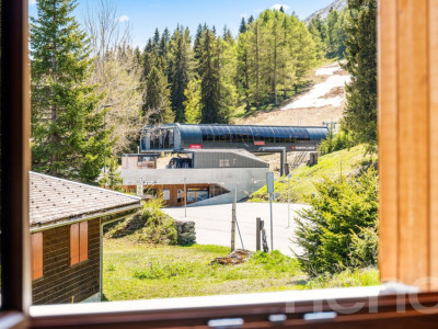 Chalet lumineux avec espace bien-être et accès direct aux pistes image 11