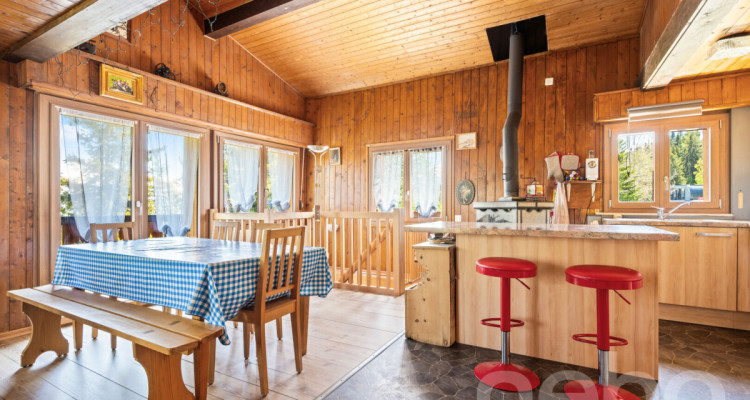 Chalet lumineux avec espace bien-être et accès direct aux pistes image 4