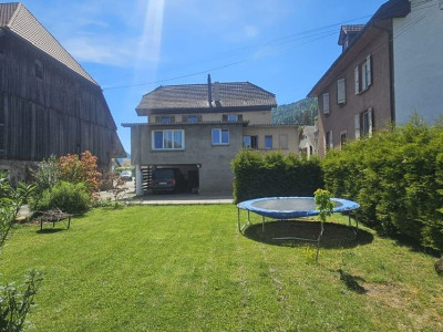 Authentique maison villageoise, Charme et volumes à Boveresse image 1