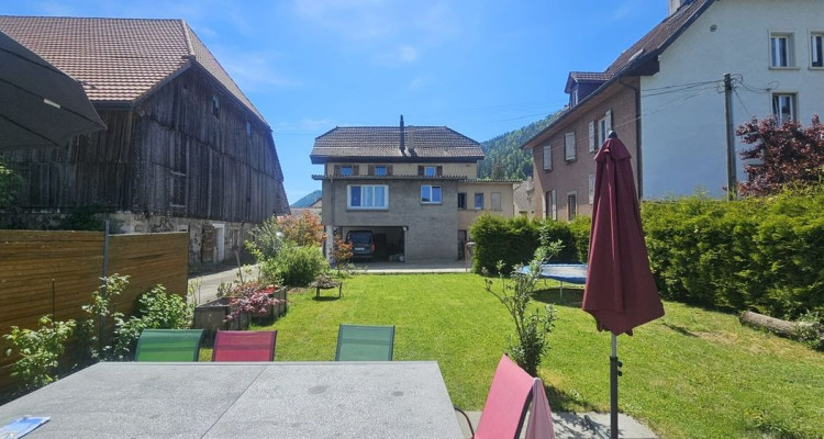 Authentique maison villageoise, Charme et volumes à Boveresse image 2