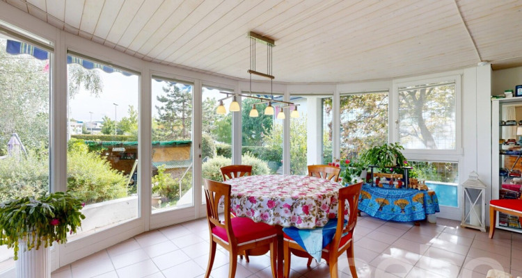 Gepflegtes 5.5-Zimmer-EFH mit wunderschönem Garten in Niederuzwil image 5