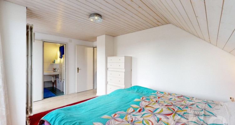 Gepflegtes 5.5-Zimmer-EFH mit wunderschönem Garten in Niederuzwil image 9