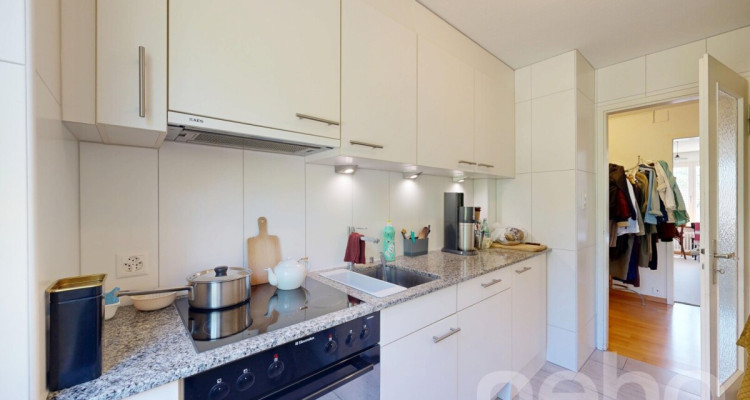 Charmante 3.5-Zimmer-Wohnung in Zürich Höngg image 5
