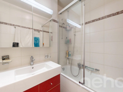 Bel appartement de 5 pièces de 97 m² dans le centre de La Plaine image 10