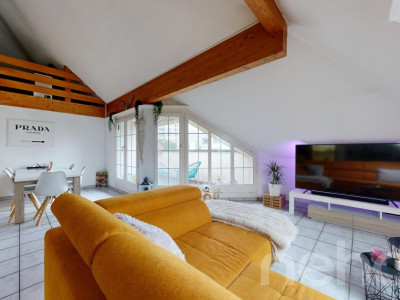Charmante 3.5-Zimmerwohnung mit offener Galerie und Cheminée image 3