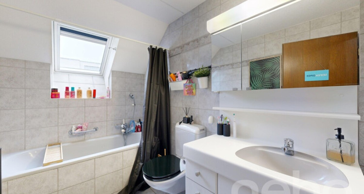Charmante 3.5-Zimmerwohnung mit offener Galerie und Cheminée image 7